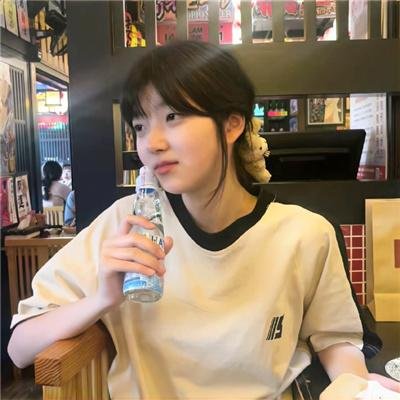 麻雀岂能栖梧桐